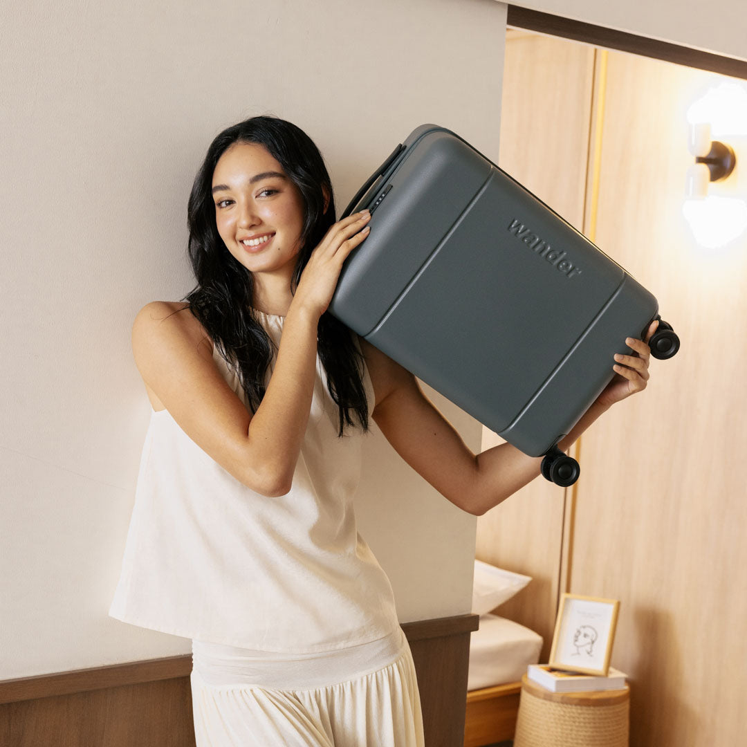 Wander Air Luggage – 1.9kg Super Light Carry On Luggage